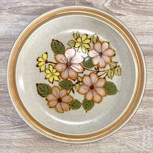 Vintage Yamaka stoneware serving plate in the Kilncraft Peko (SY-6040) pattern.